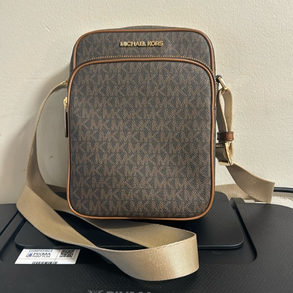 Michael Michael Kors Brown and Cream Side Bag
